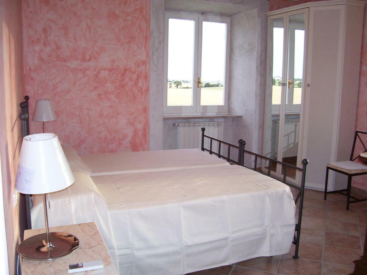לינה וארוחת בוקר קפאלביו Casale Sant'Angelo מראה חיצוני תמונה