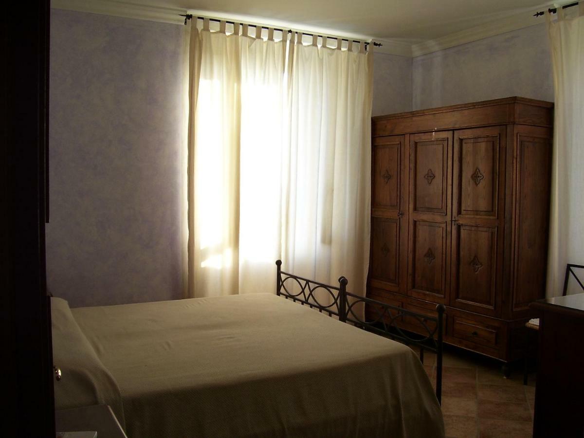 לינה וארוחת בוקר קפאלביו Casale Sant'Angelo מראה חיצוני תמונה