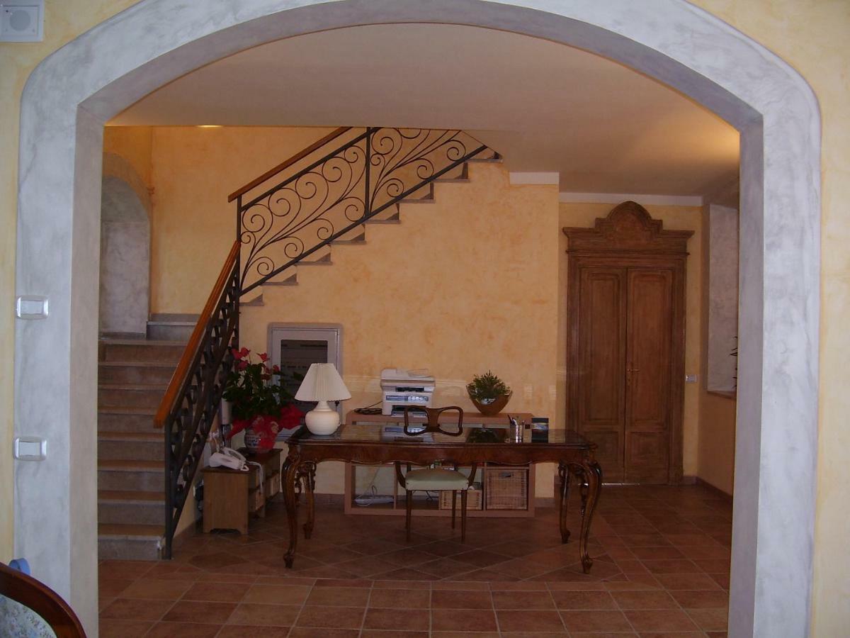 לינה וארוחת בוקר קפאלביו Casale Sant'Angelo מראה חיצוני תמונה